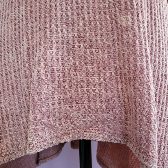 Rolla Coster Washed Distressed Pieced Raw Edge Shark Bite Hem Waffle Tunic Top - Picture 6 of 15